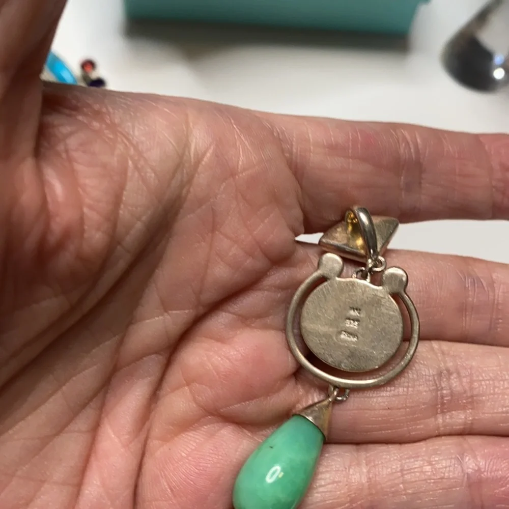 A Whitney Kelly Pendant Up for sale. - Picture 3 of 4